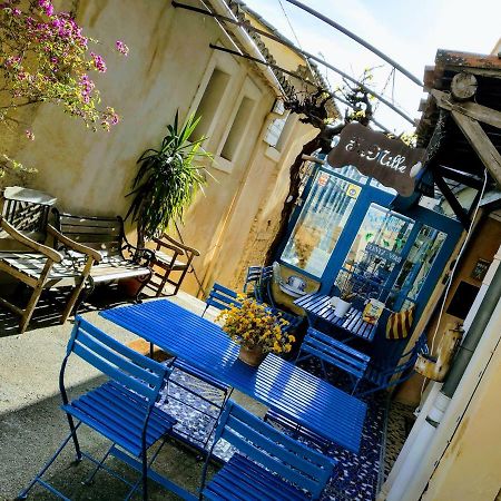 Gite Fa Mille Maison Bleu Robion en Luberon Екстериор снимка